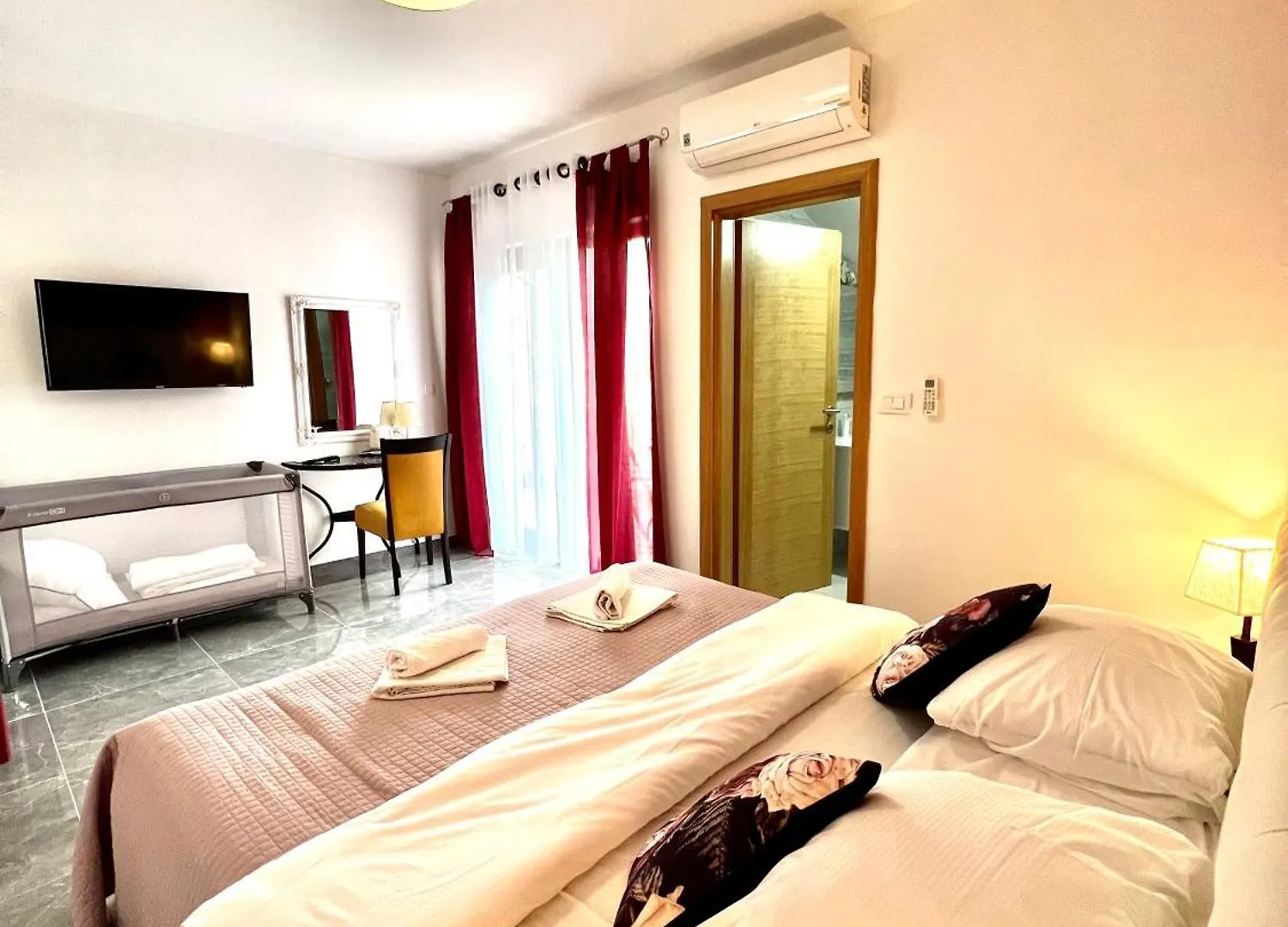 Residence Antiqua Rooms1 Bibinje Guest house