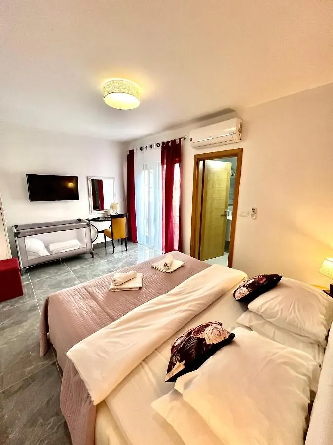 Guest house Residence Antiqua Rooms1 Bibinje